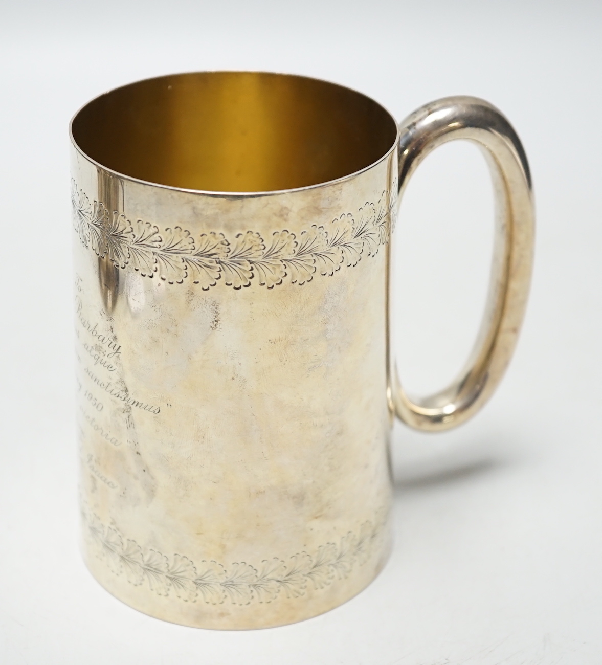 A Victorian engraved silver tankard, William & John Barnard, London, 1882, 12cm, 10.8oz.